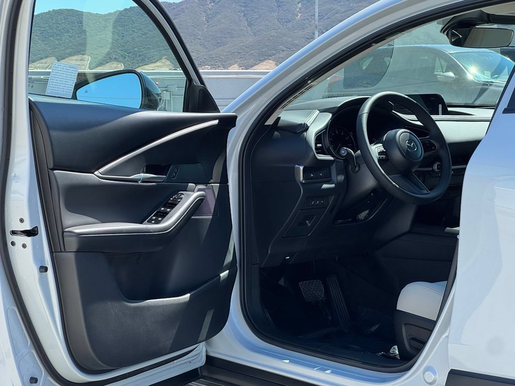 New 2026 MAZDA CX-30 AWD 2.5 S w/ Select Sport Pkg image 9