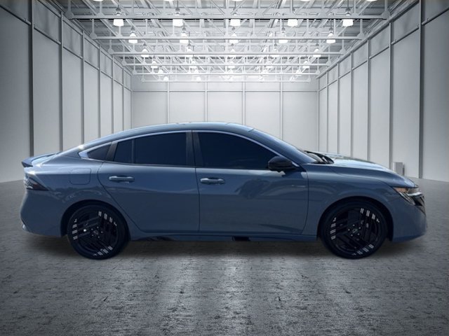 Used 2026 Nissan Sentra SR w/ SR Premium Package FWD image 6