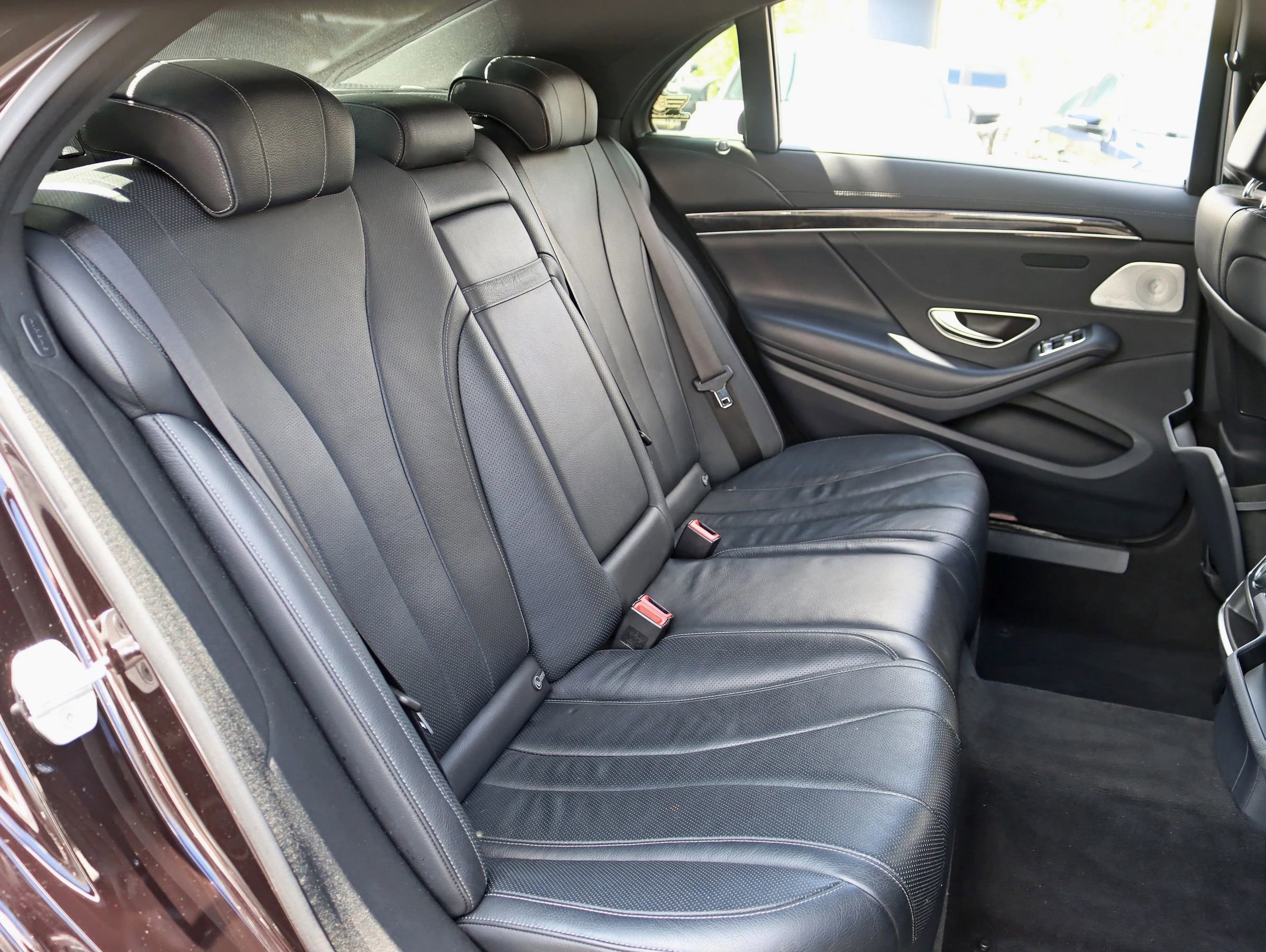 Used 2015 Mercedes-Benz S 550 4MATIC Sedan image 31