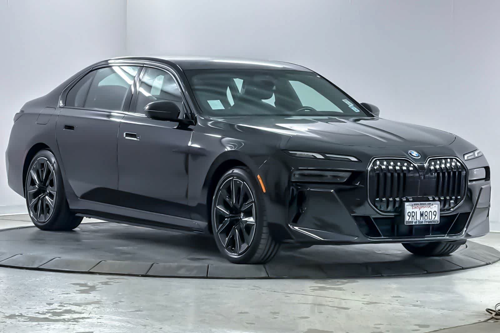 Used 2025 BMW i7 xDrive60 AWD/4WD image 9