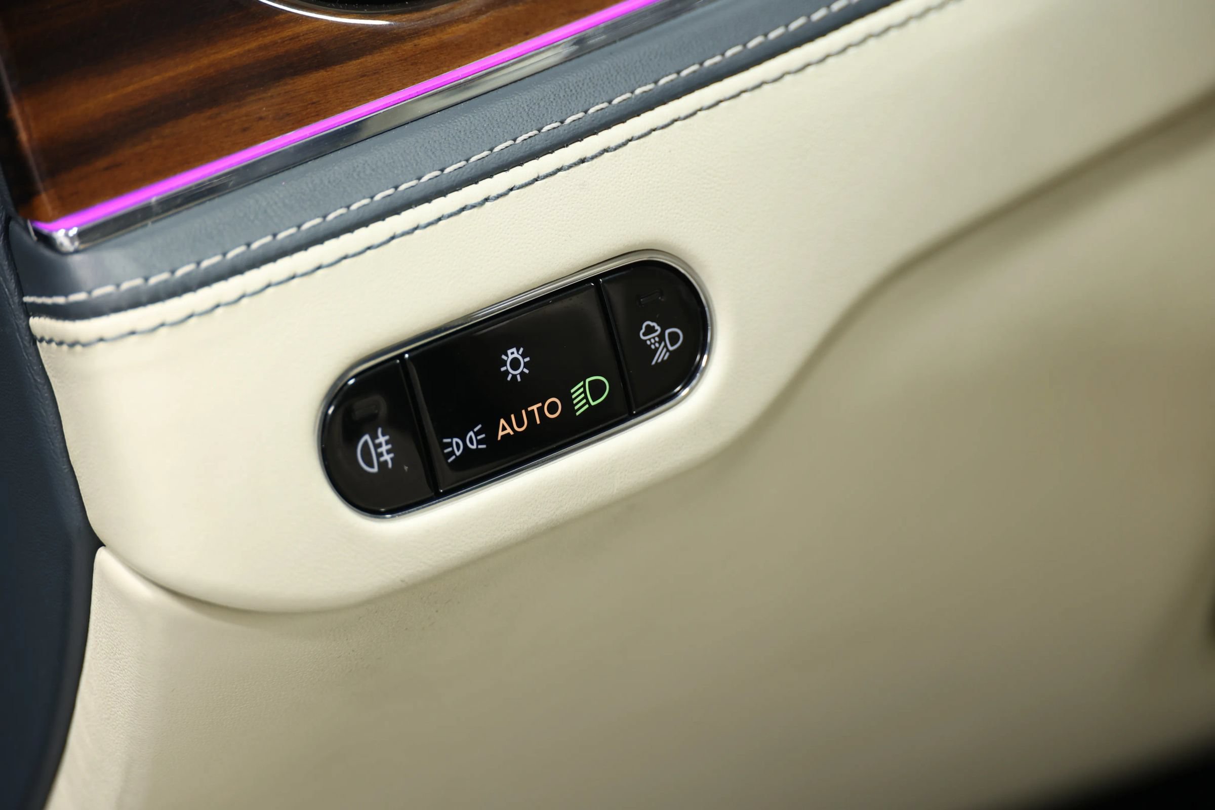Used 2020 Bentley Flying Spur W12 w/ First Edition Specification AWD/4WD image 25