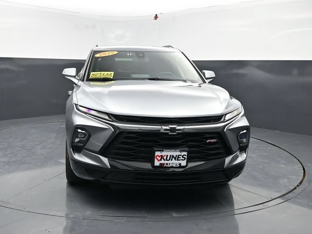 Used 2025 Chevrolet Blazer RS AWD/4WD image 2
