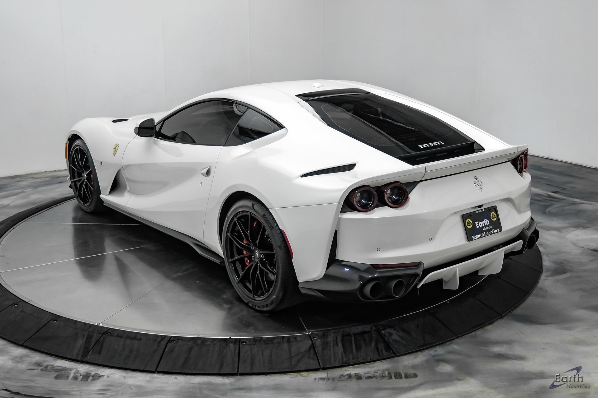 Used 2019 Ferrari 812 Superfast RWD image 14