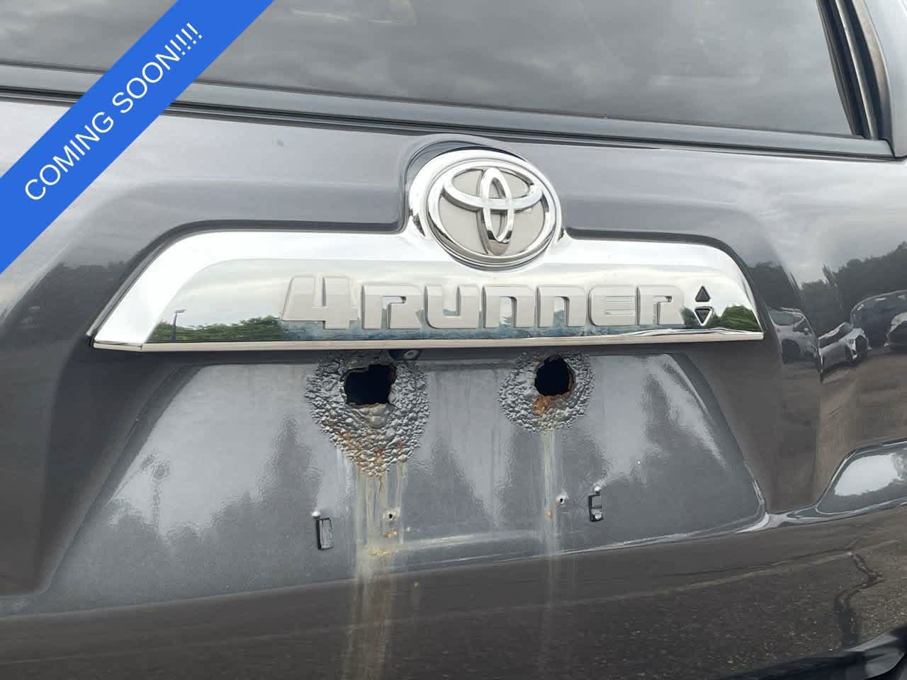 Used 2011 Toyota 4Runner Limited w/ Convenience Pkg AWD/4WD image 39
