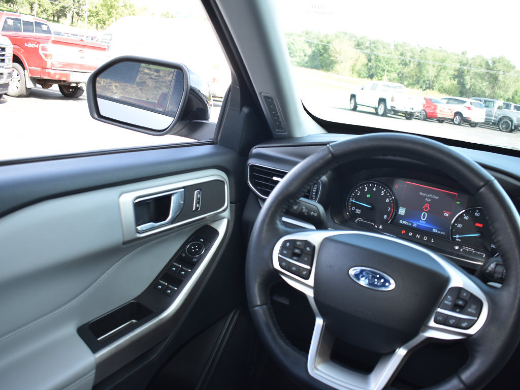 Used 2024 Ford Explorer XLT w/ Equipment Group 202A AWD/4WD image 20