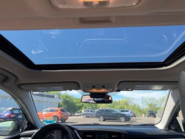 Used 2017 Toyota Corolla XSE w/ Carpet Mat Package (TMS) FWD image 17