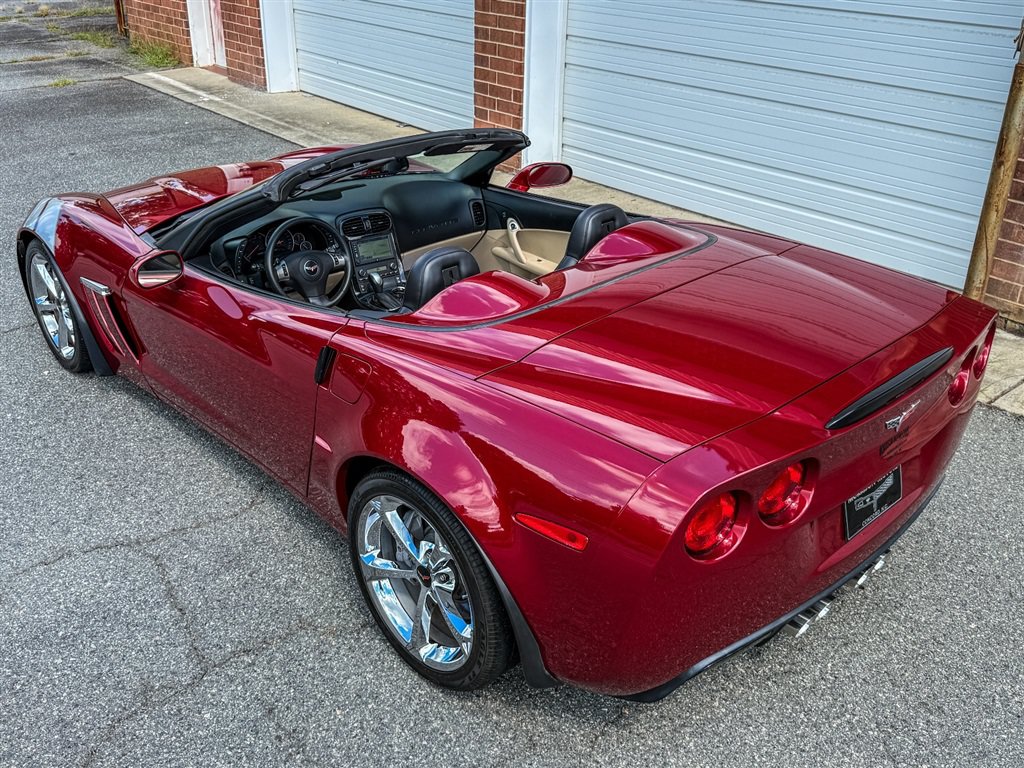 Used 2010 Chevrolet Corvette Grand Sport w/ Preferred Equipment Group RWD image 25