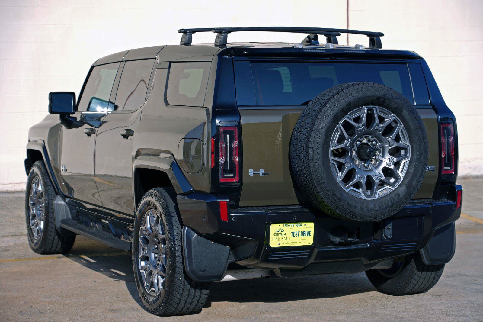 Used 2025 GMC Hummer EV 3X w/ LPO, Roof Cross Rail Package AWD/4WD image 58