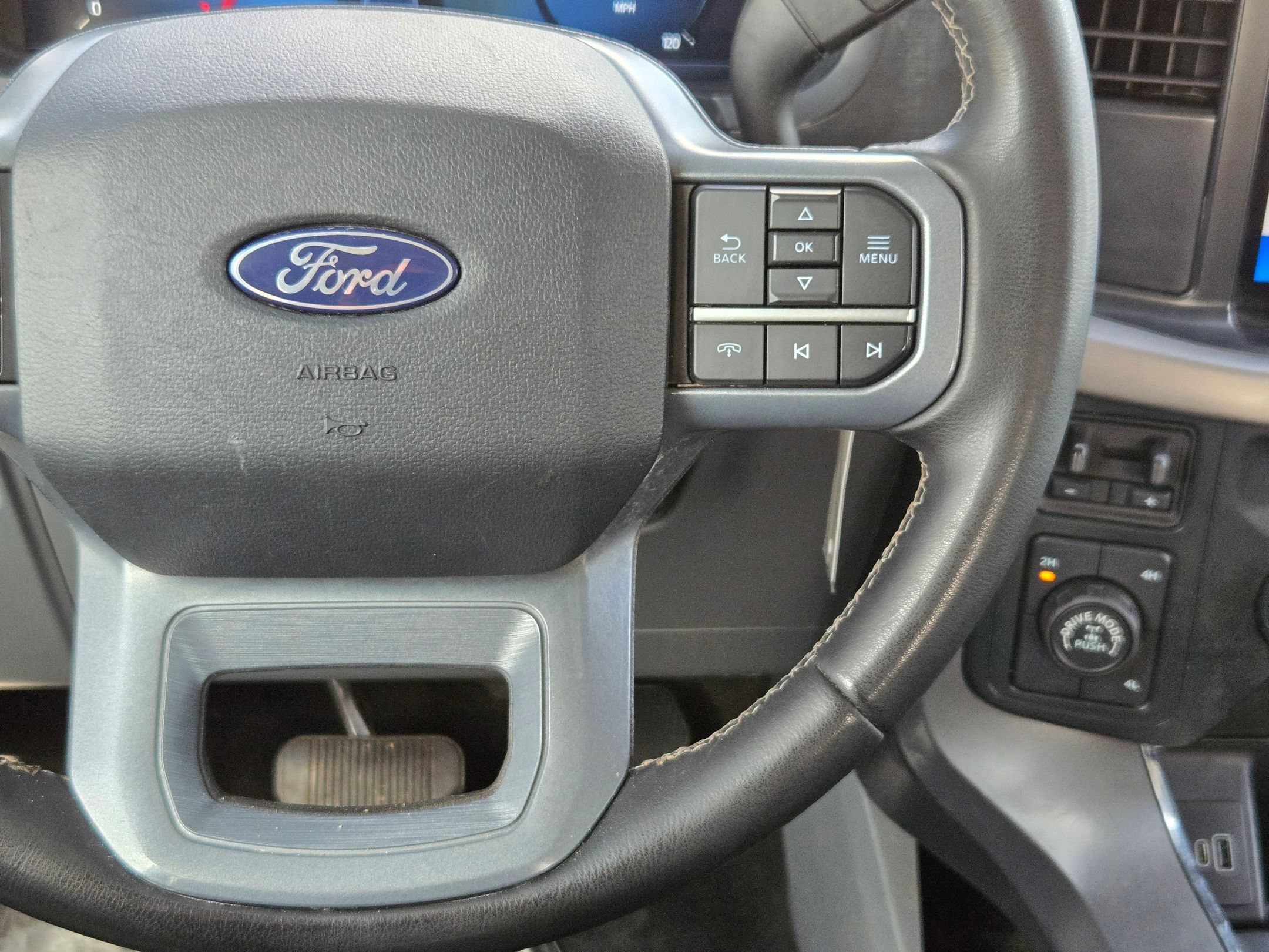 Used 2025 Ford F150 XLT w/ Equipment Group 301A Standard AWD/4WD image 23