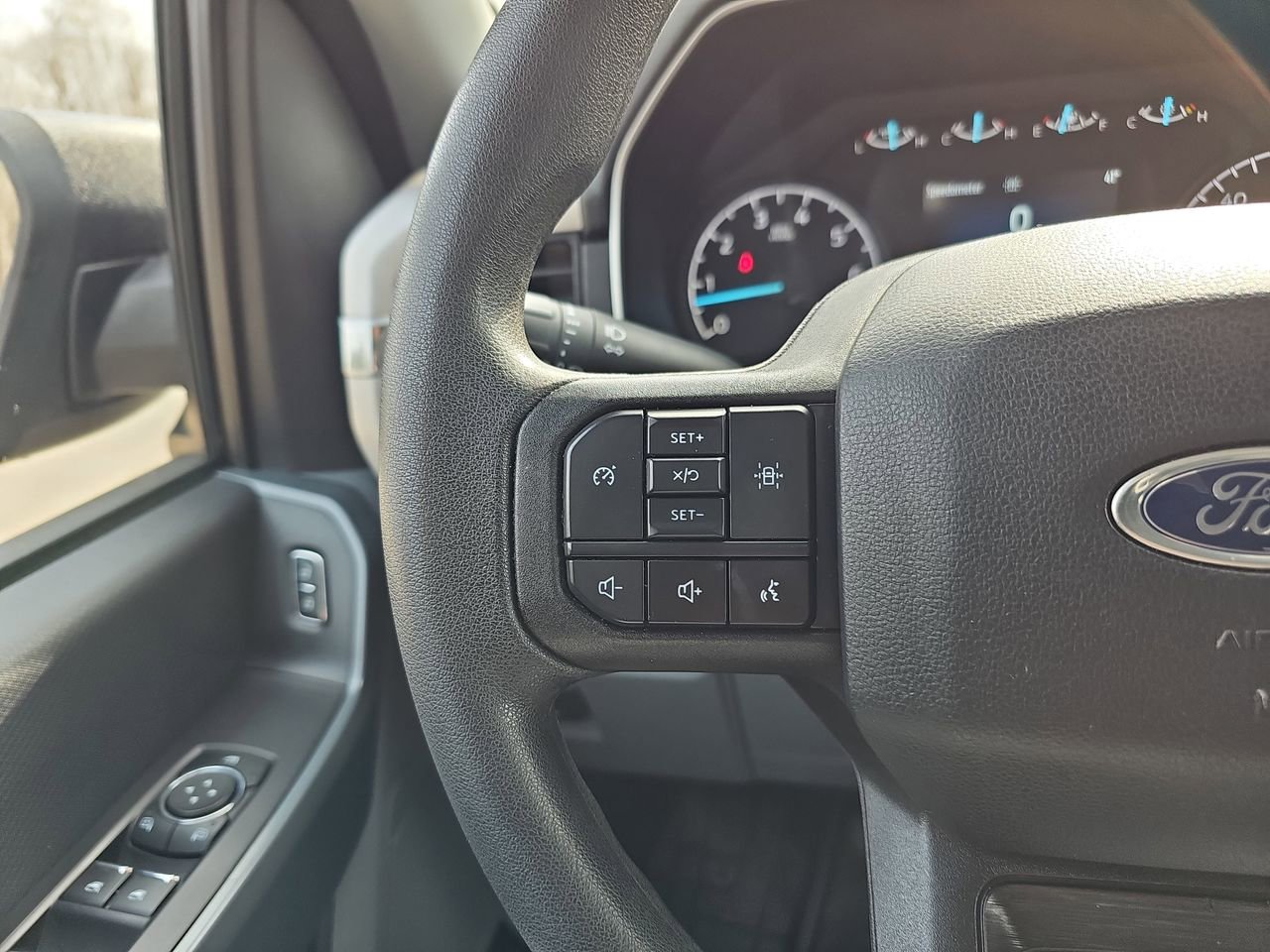 Used 2023 Ford F150 XLT AWD/4WD image 17