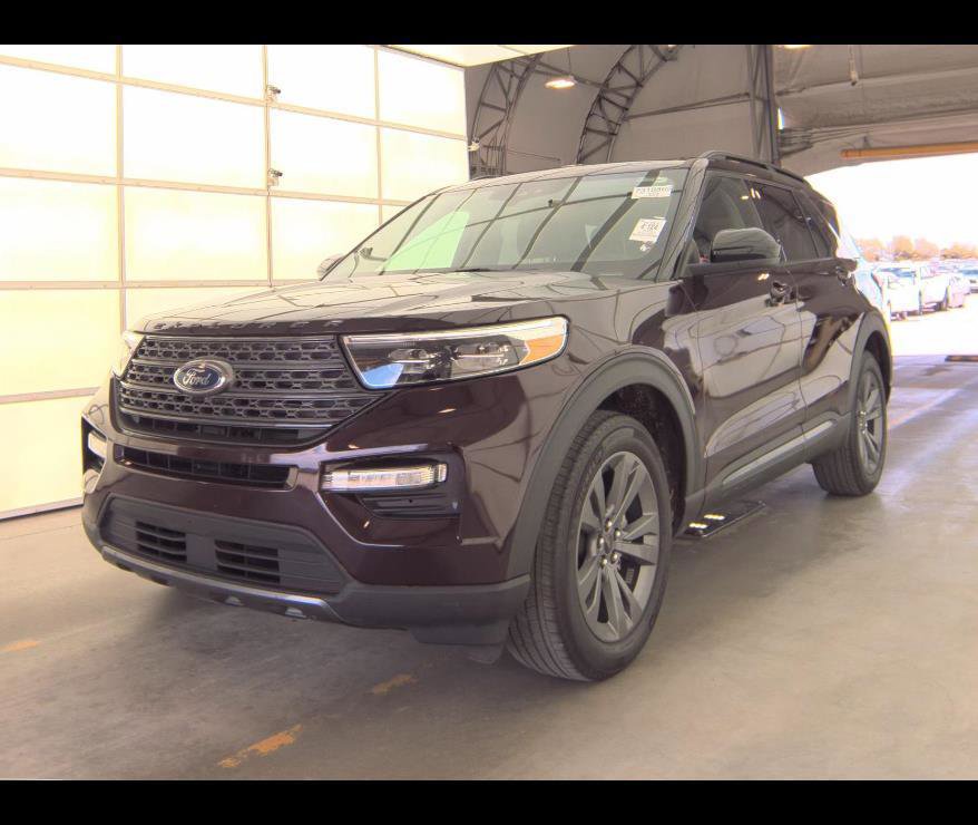 Used 2023 Ford Explorer XLT w/ Equipment Group 202A image 2