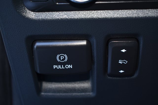 Used 2021 Ford F150 Lariat w/ Equipment Group 502A High image 19