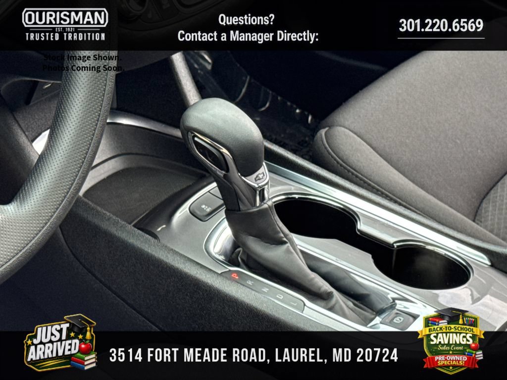 Used 2024 Chevrolet Malibu LT FWD image 15