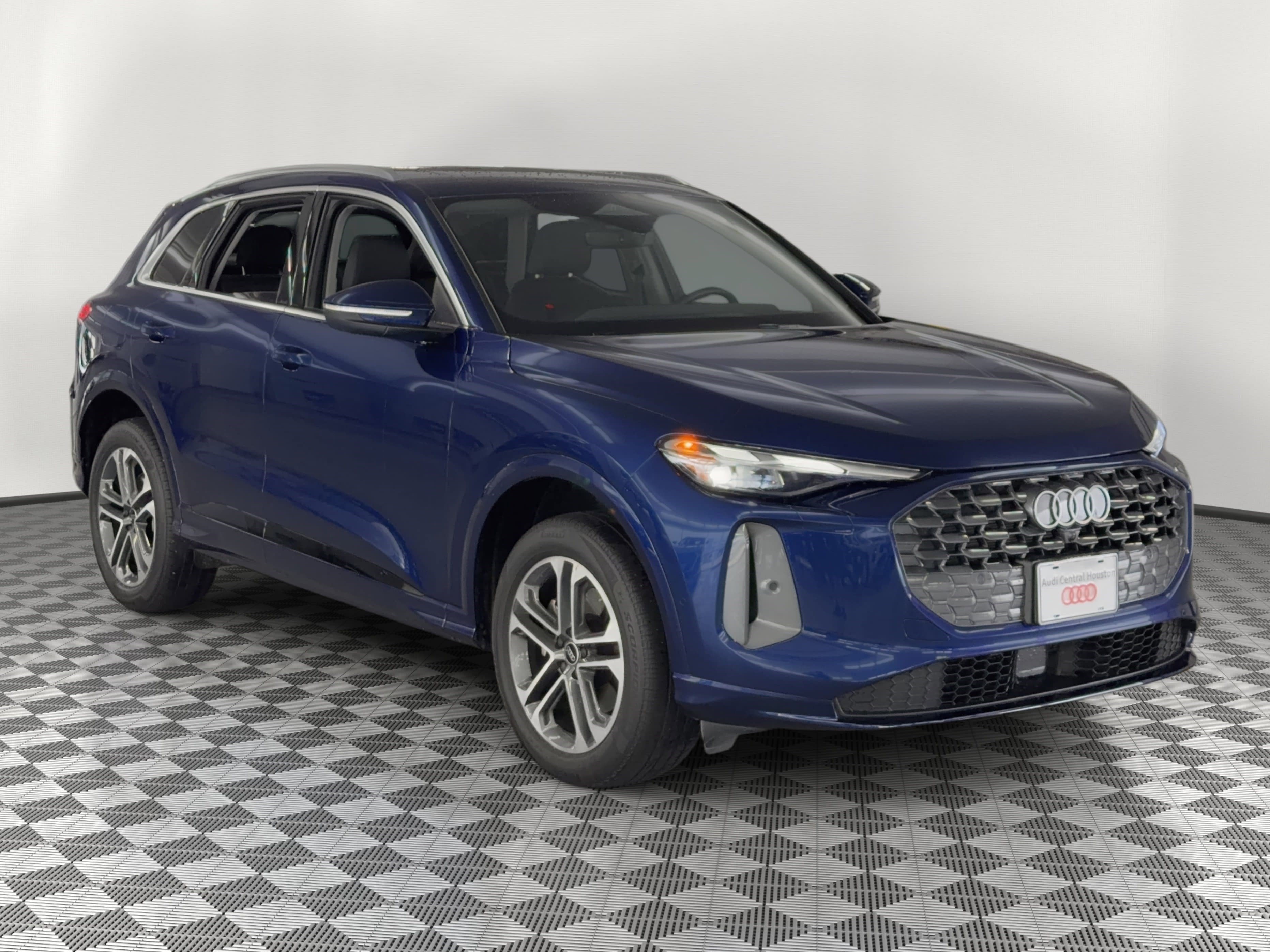 Used 2025 Audi Q5 Premium w/ Convenience Package AWD/4WD image 7