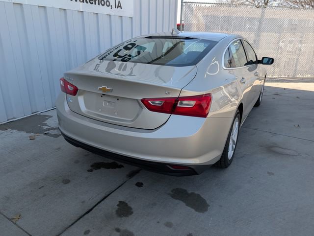 Used 2016 Chevrolet Malibu LT image 17