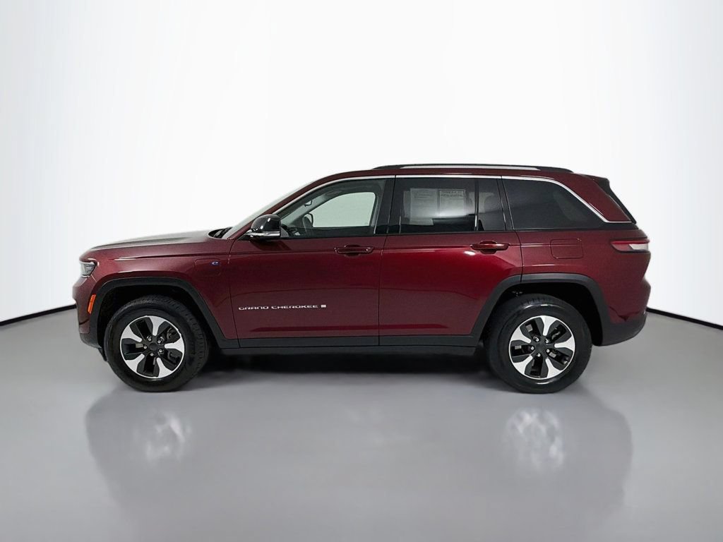 Used 2023 Jeep Grand Cherokee 4WD 4xe image 4