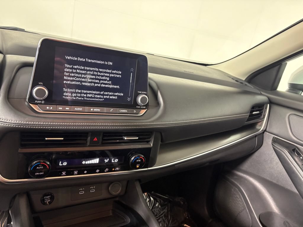 Used 2024 Nissan Rogue SV AWD/4WD image 17