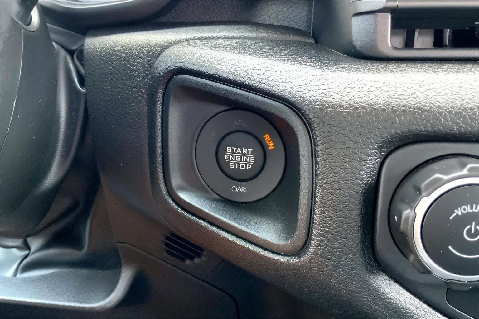 Used 2024 Jeep Wrangler Sport AWD/4WD image 32
