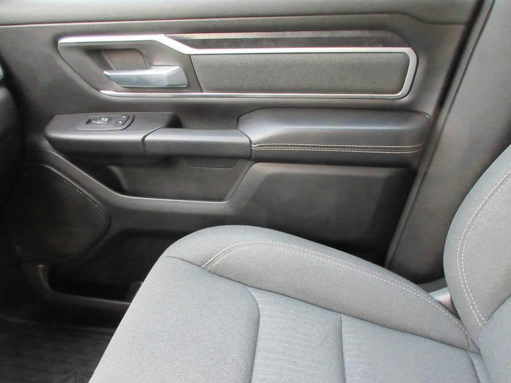 Used 2021 RAM 1500 Big Horn AWD/4WD image 37