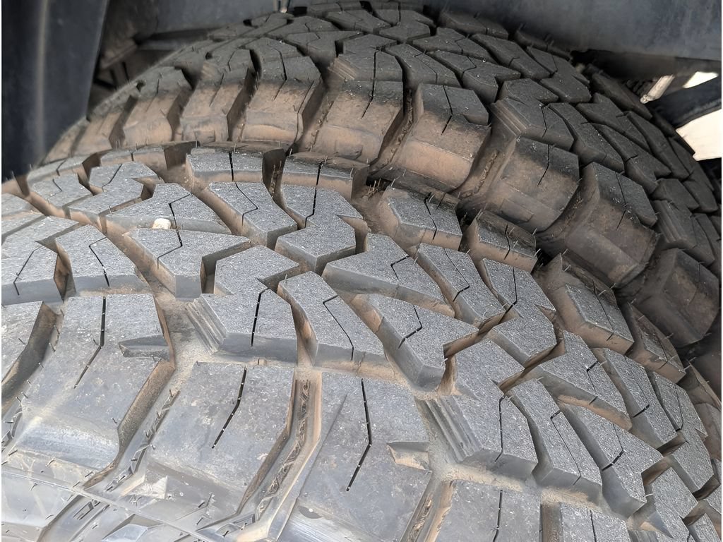Used 2024 RAM 3500 Big Horn AWD/4WD image 6