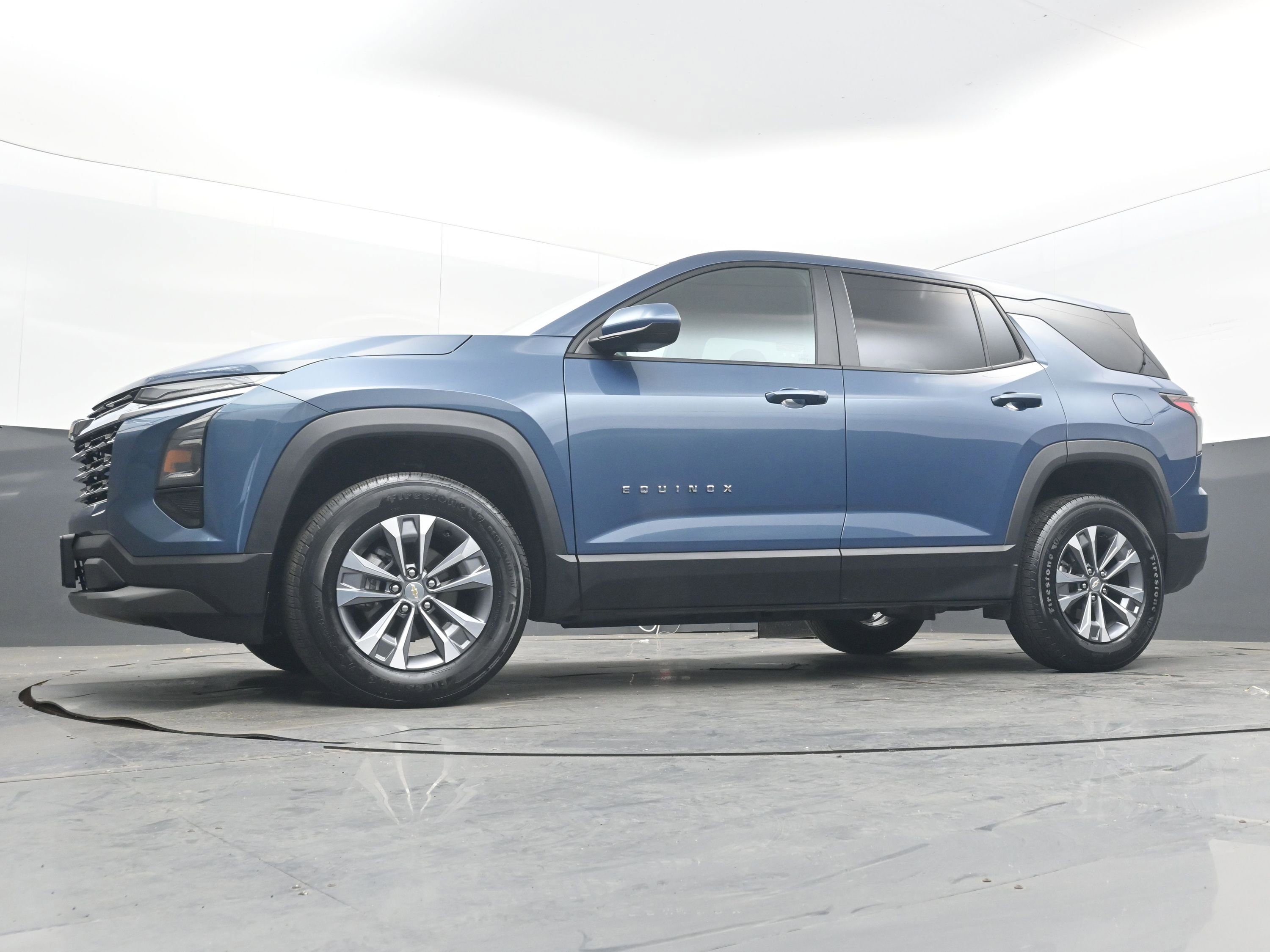 Used 2025 Chevrolet Equinox LT FWD image 26