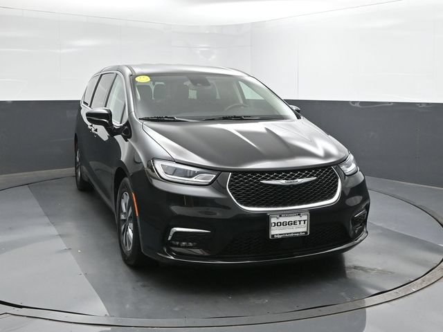 Used 2024 Chrysler Pacifica Limited FWD image 17