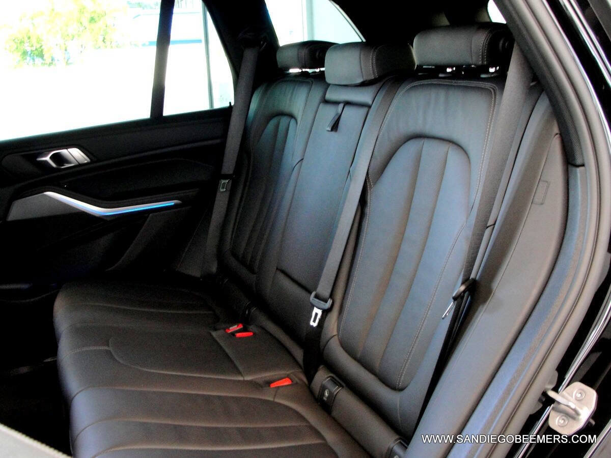 Used 2022 BMW X5 xDrive40i w/ M Sport Package AWD/4WD image 68