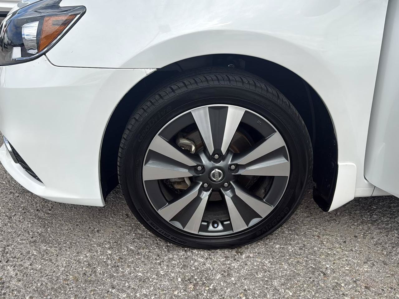 Used 2018 Nissan Sentra SL w/ Protection Package FWD image 28