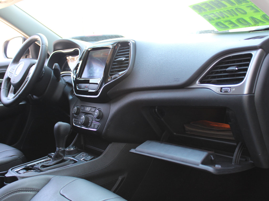 Used 2019 Jeep Cherokee Limited w/ Luxury Group image 25