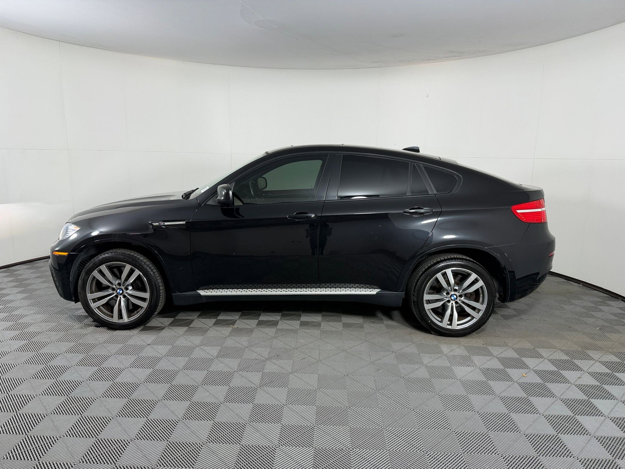 Used 2010 BMW X6 M AWD/4WD image 2