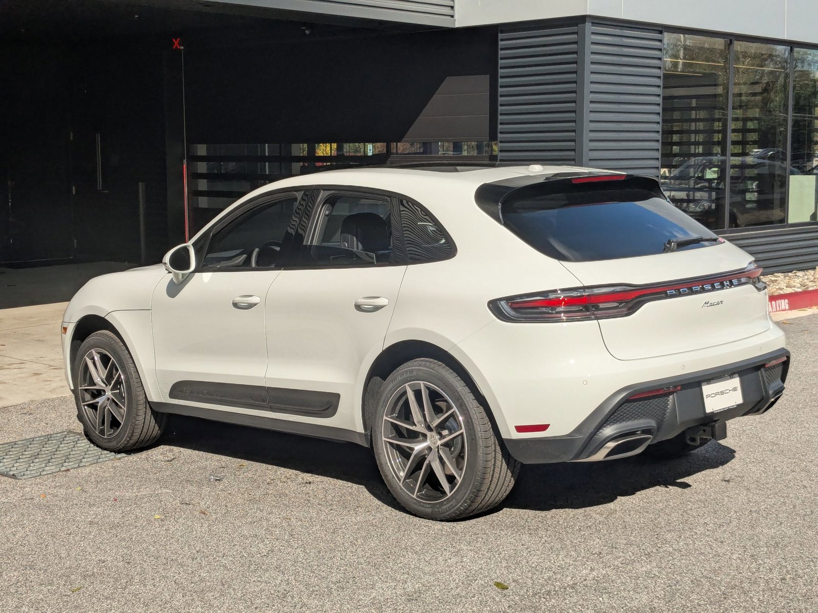 Used 2026 Porsche Macan video 3