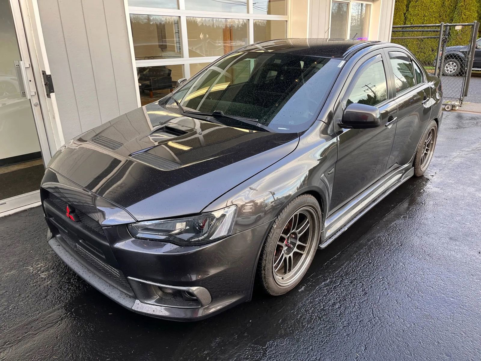 Used 2010 Mitsubishi Lancer Evolution GSR image 3