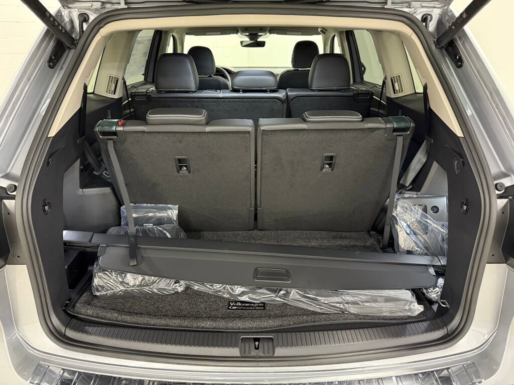 New 2026 Volkswagen Atlas SE image 9