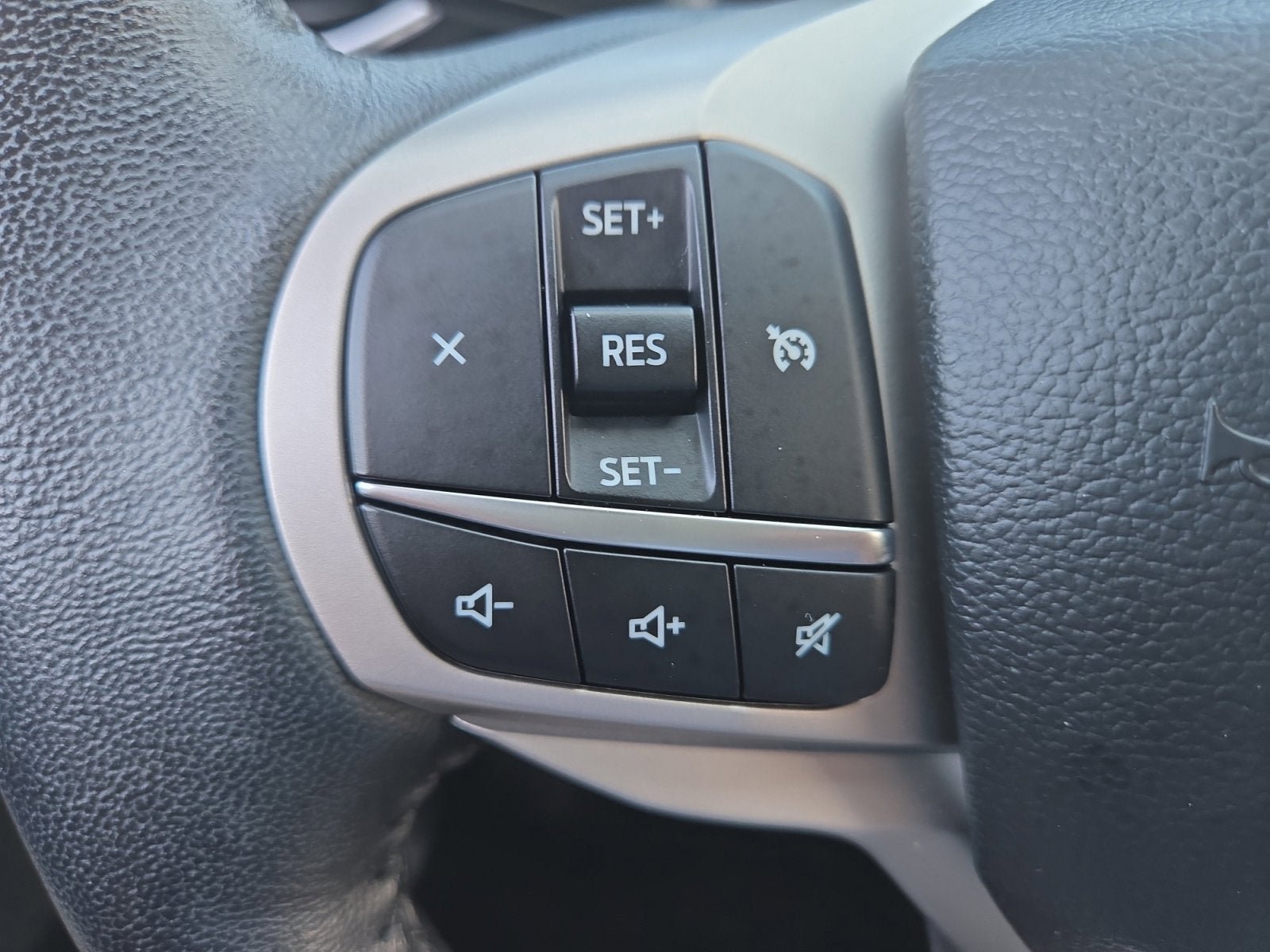 Certified 2023 Ford Explorer XLT w/ Equipment Group 202A AWD/4WD image 14