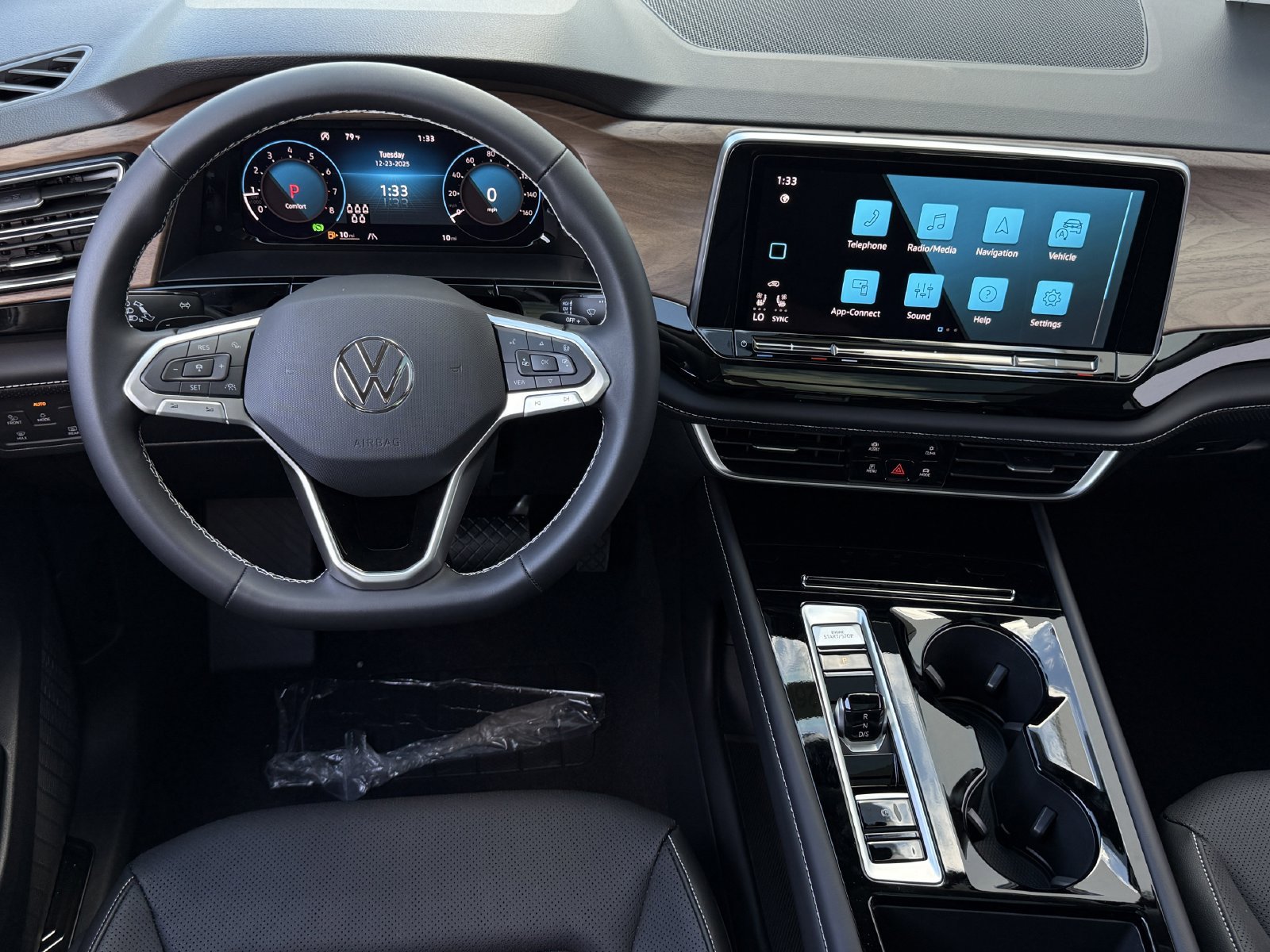 New 2026 Volkswagen Atlas SE FWD image 12