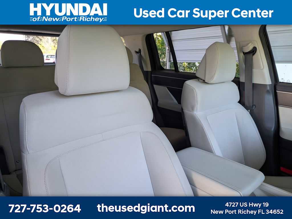 Used 2024 Hyundai Santa Fe SE image 6