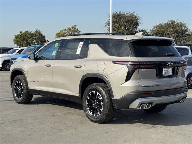 New 2026 Chevrolet Traverse Z71 w/ Enhanced Driving Package image 3