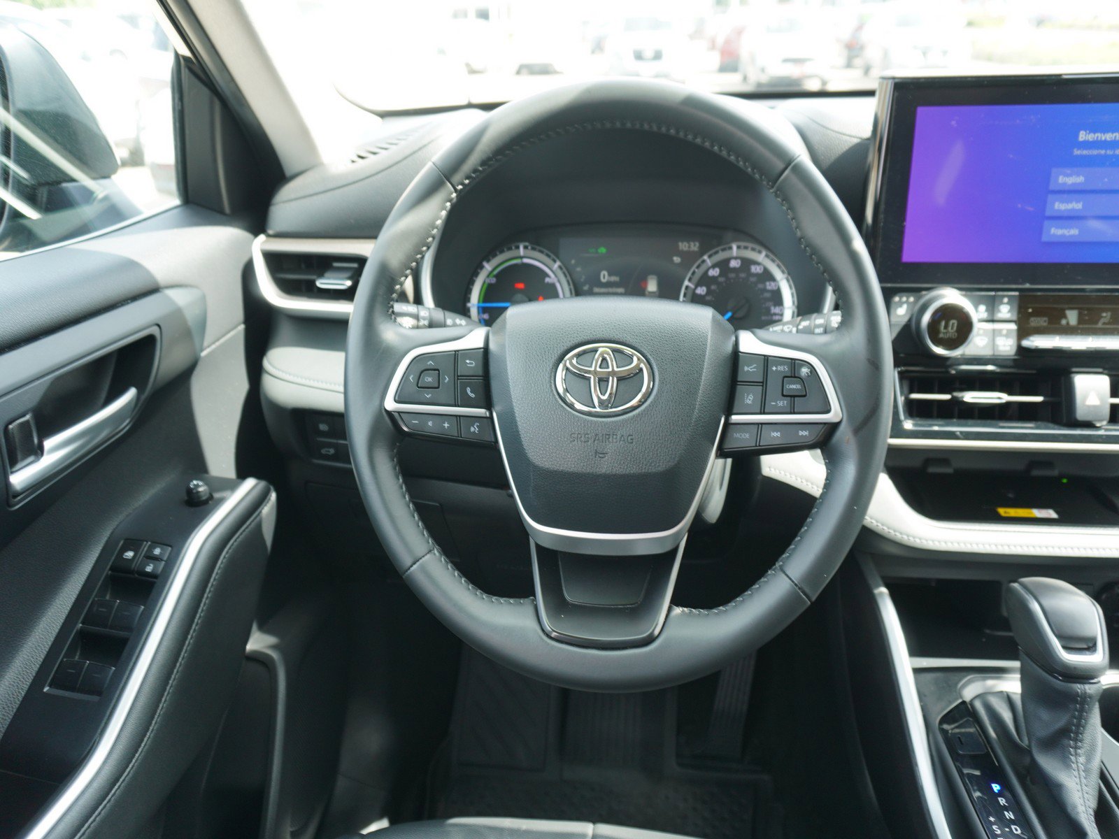 Used 2024 Toyota Highlander XLE image 18