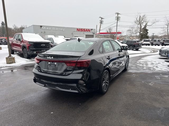 Used 2023 Kia Forte GT-Line image 2