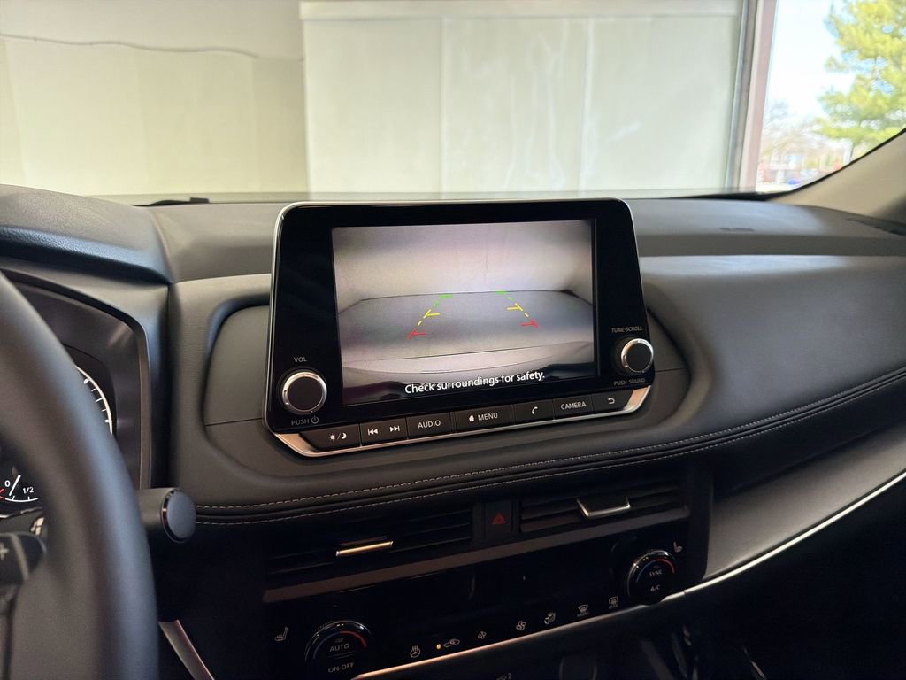 Certified 2025 Nissan Rogue SV w/ SV Premium Package image 27