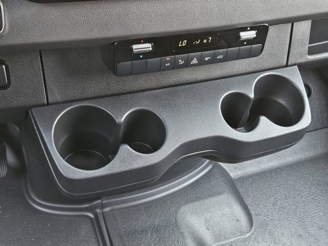 New 2025 Mercedes-Benz Sprinter 2500 image 28