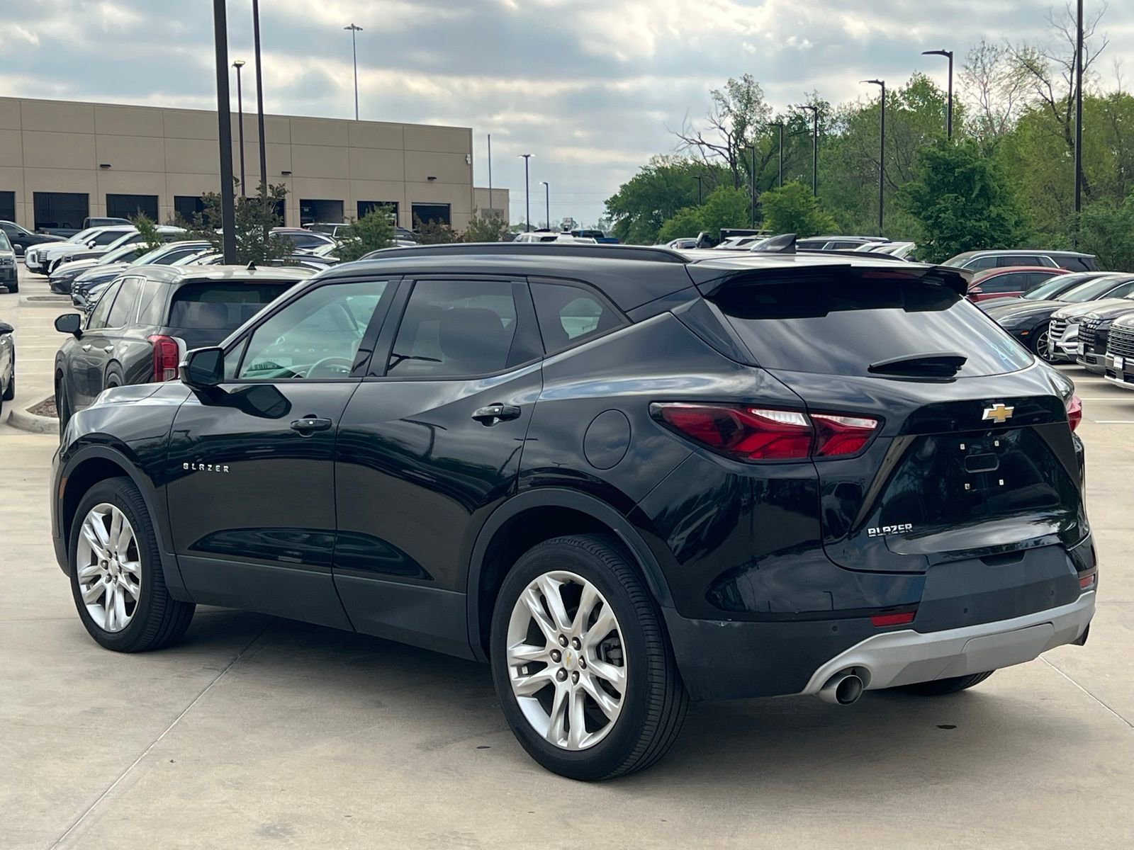 Used 2019 Chevrolet Blazer LT w/ Sun and Wheels Package FWD image 9