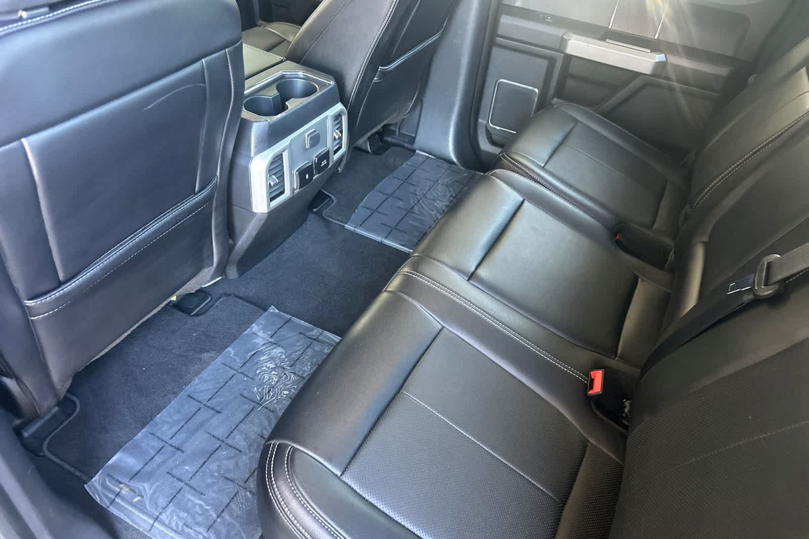 Used 2021 Ford F350 Lariat w/ Lariat Ultimate Package AWD/4WD image 4