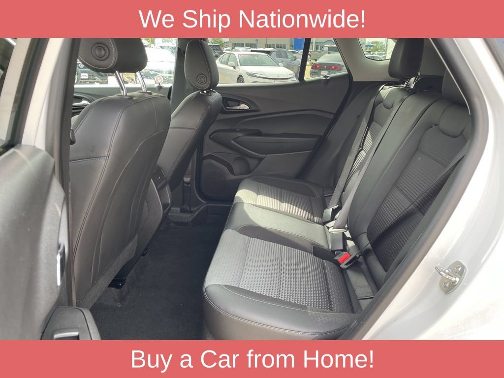 Used 2025 Chevrolet Trax LT w/ LT Convenience Package FWD image 10