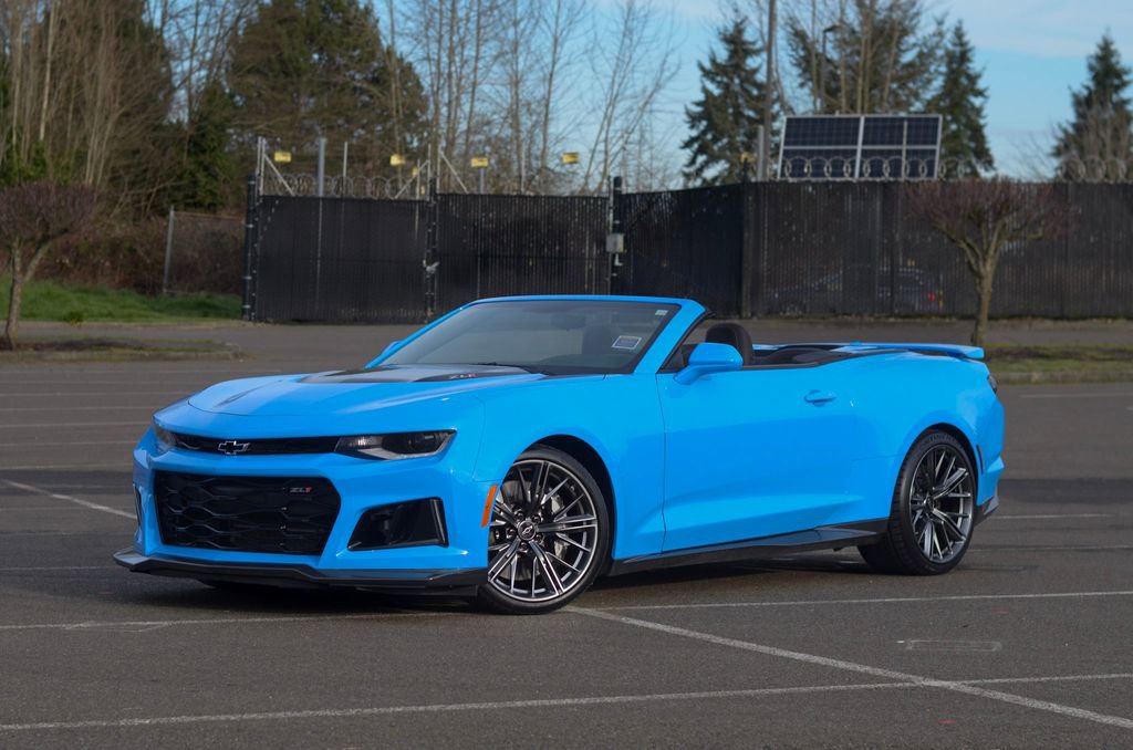 Used 2023 Chevrolet Camaro ZL1 RWD image 2