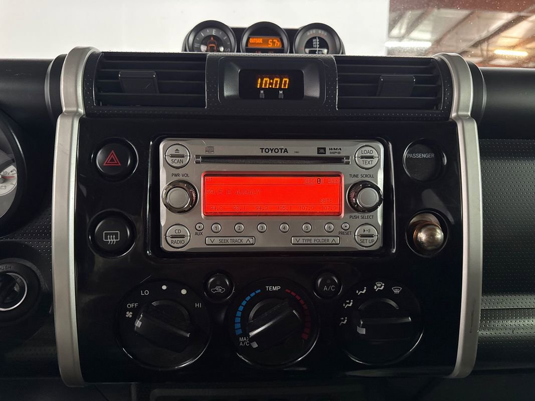 Used 2014 Toyota FJ Cruiser 4WD w/ Upgrade Package image 16