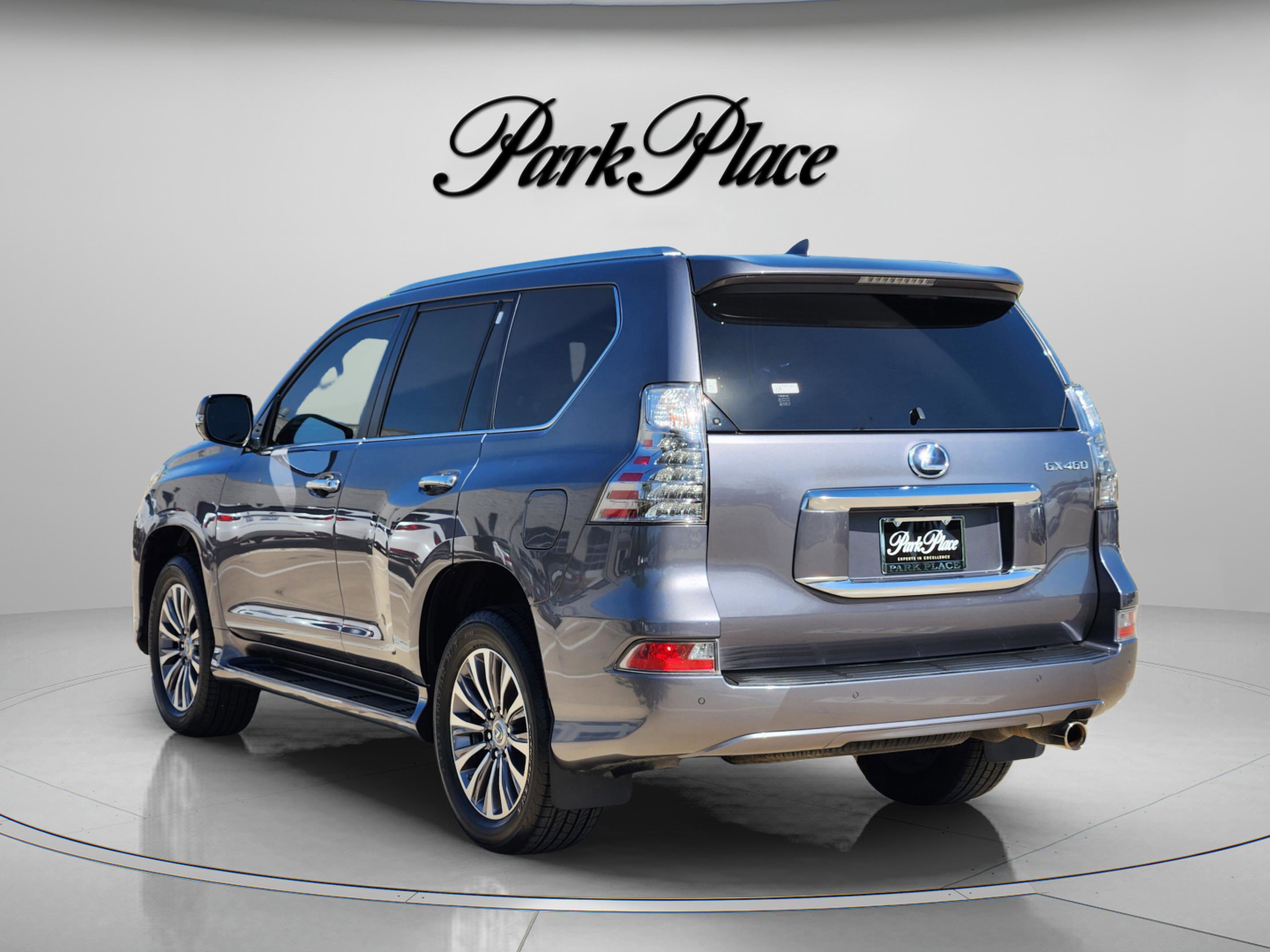 Used 2022 Lexus GX 460 Luxury w/ Off Road Package image 3