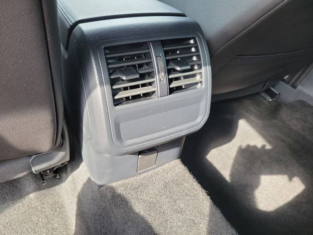 Used 2022 Volkswagen Arteon SE image 9