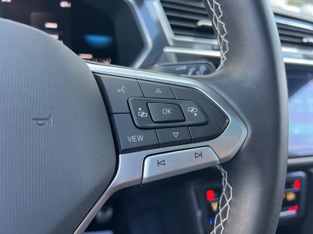 Certified 2023 Volkswagen Tiguan SE R-Line image 24