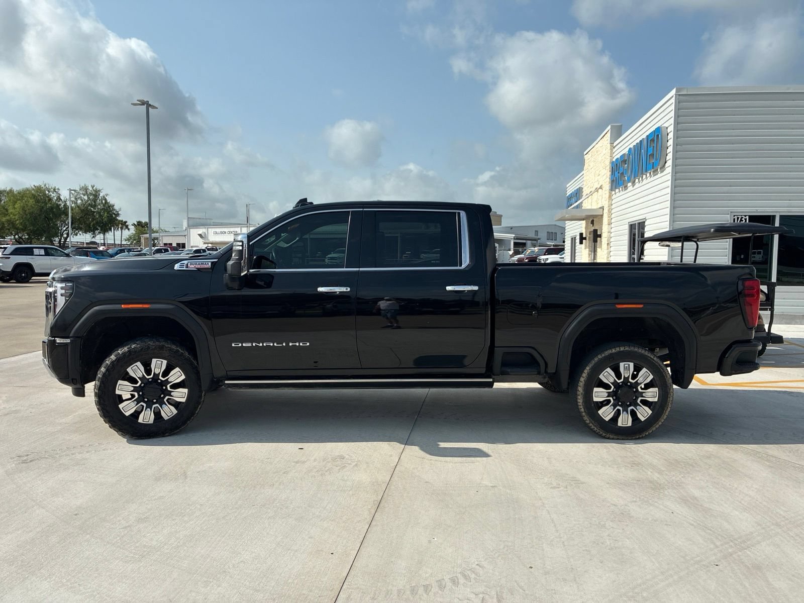 Used 2024 GMC Sierra 2500 Denali w/ Denali Reserve Package AWD/4WD image 6